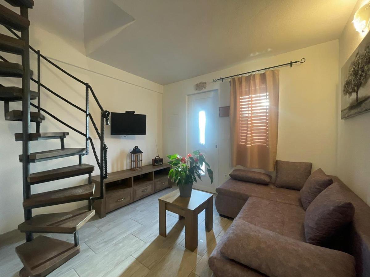 Studio Apartment Dona Trogir Kültér fotó